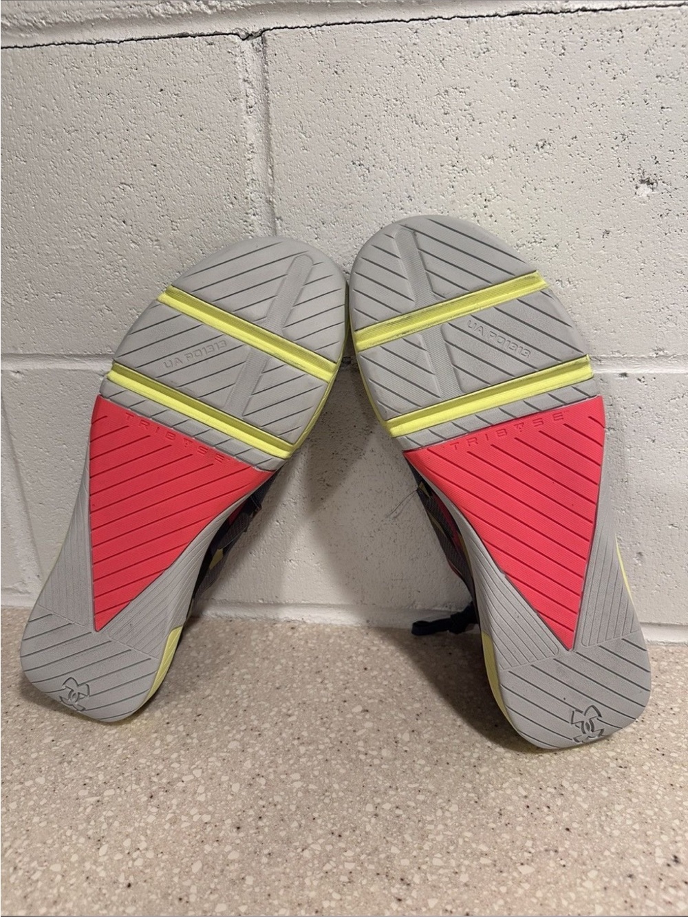 Under Armour TriBase Reign 4 Pro Amp Training Shoes Aurora Purple Yellow Ray 14 - Picture 11 of 16